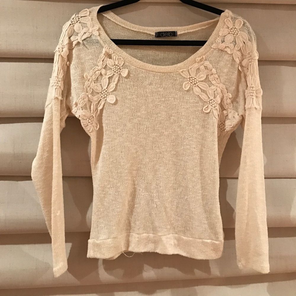 Deb Cute Floral Embroided Long Sleeve Top